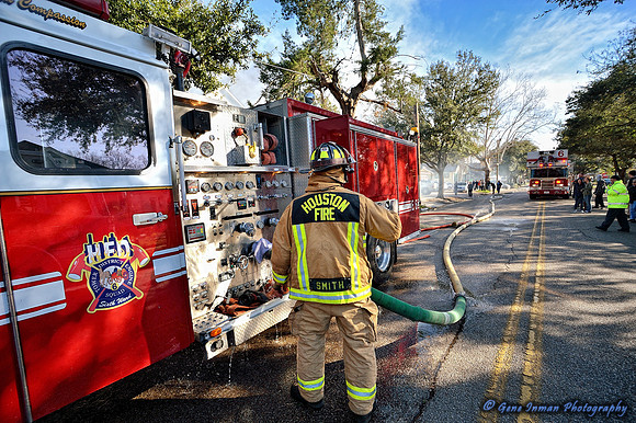 GPI_6326.NEF - Fire at Yale Street & 15th Street,