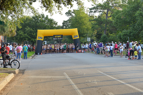 6156 - Houston  Heights 5k Fun Run