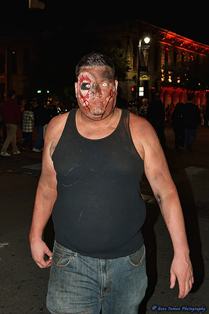 11087 - Halloween, 6th Street in Austin  - (GPI_1314_013_batch2.NEF)