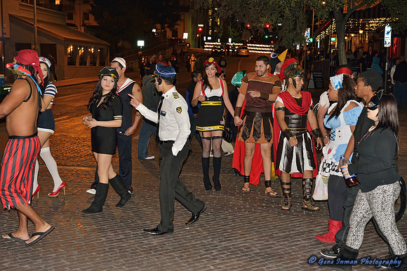10912 - Halloween, 6th Street in Austin  - (GPI_1382_031_batch1.NEF)