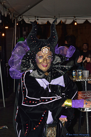 10949 - Halloween, 6th Street in Austin  - (GPI_1480_068_batch1.NEF)