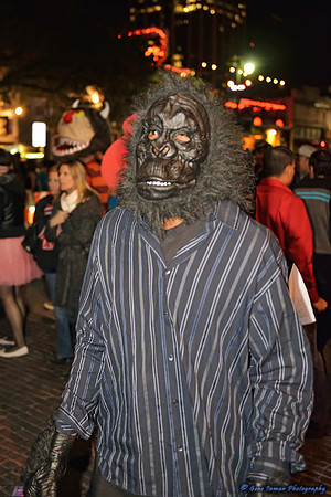 11015 - Halloween, 6th Street in Austin  - (GPI_1666_134_batch1.NEF)