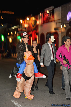 11106 - Halloween, 6th Street in Austin  - (GPI_1363_032_batch2.NEF)