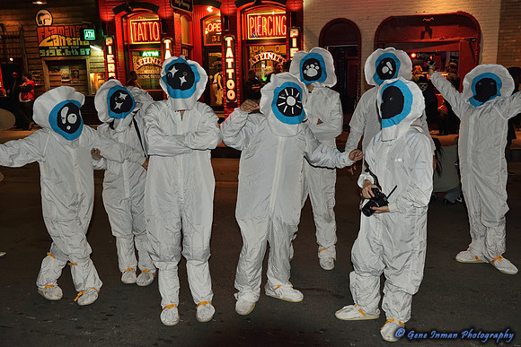 11107 - Halloween, 6th Street in Austin  - (GPI_1367_033_batch2.NEF)