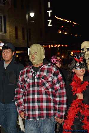 11114 - Halloween, 6th Street in Austin  - (GPI_1417_040_batch2.NEF)