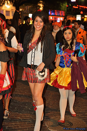 11165 - Halloween, 6th Street in Austin  - (GPI_1715_091_batch2.NEF)