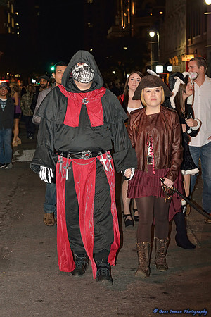 10894 - Halloween, 6th Street in Austin  - (GPI_1340_013_batch1.NEF)