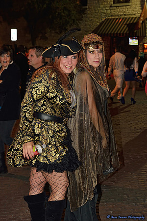 10914 - Halloween, 6th Street in Austin  - (GPI_1385_033_batch1.NEF)