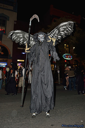 11092 - Halloween, 6th Street in Austin  - (GPI_1322_018_batch2.NEF)