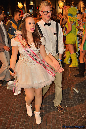 11014 - Halloween, 6th Street in Austin  - (GPI_1665_133_batch1.NEF)