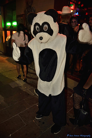 11180 - Halloween, 6th Street in Austin  - (GPI_1781_106_batch2.NEF)
