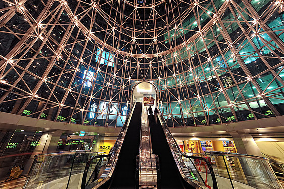 GPI_7691_8895 ION Shopping Center Night