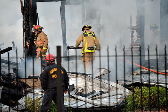 xGPI_5057_74_23K.nef --  Heights Blvd. Fire
