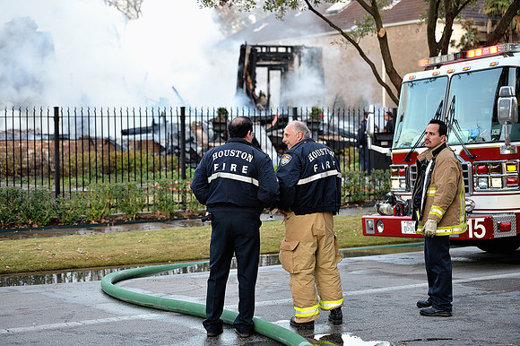 xGPI_5130_87_23K.nef --  Heights Blvd. Fire