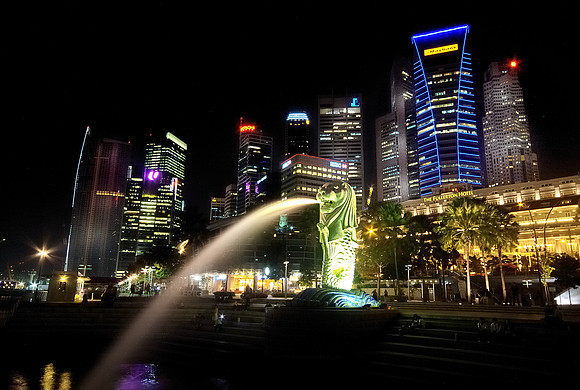 DSCF7352- Singapore at Nighte