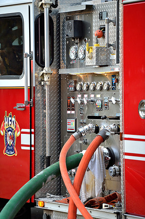 xGPI_5147_90_23K.nef --  Heights Blvd. Fire