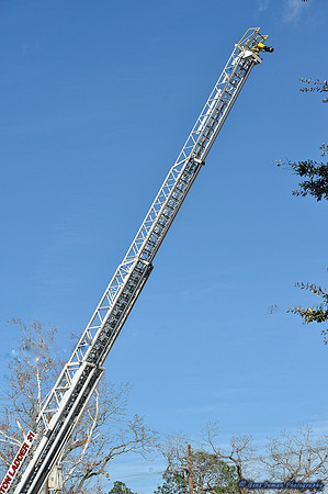 GPI_6396.NEF - Fire at Yale Street & 15th Street,