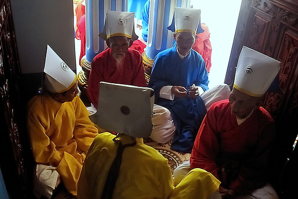 Cao dai Priests - Vietnam v3