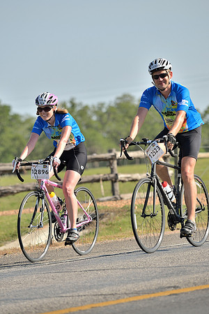 MS150 Ride (Sat@09;31AM) - GPI_3596.NEF - Houston to Austin