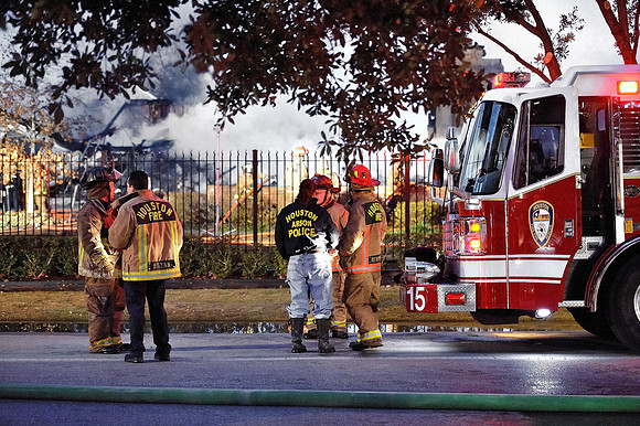 xGPI_4901_36_23K.nef --  Heights Blvd. Fire