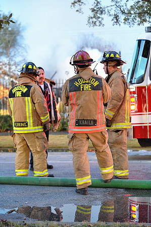 xGPI_4950_46_23K.nef --  Heights Blvd. Fire