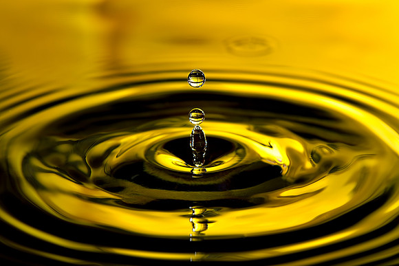 Nikon D800 test images of macro water drops, using the SB900, Pocketwizard, & Nikon105mm Macro