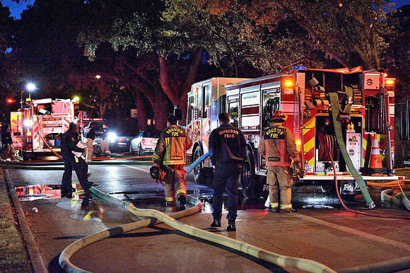 xGPI_4834_20_23K.nef --  Heights Blvd. Fire