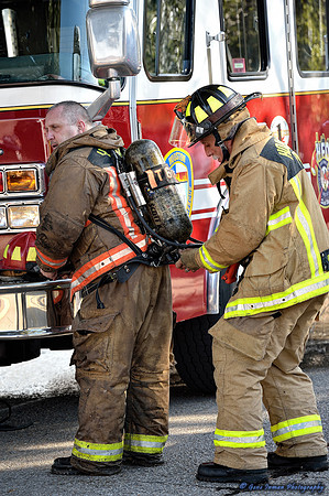 GPI_6401.NEF - Fire at Yale Street & 15th Street,