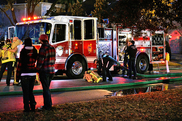 xGPI_4880_26_23K.nef --  Heights Blvd. Fire