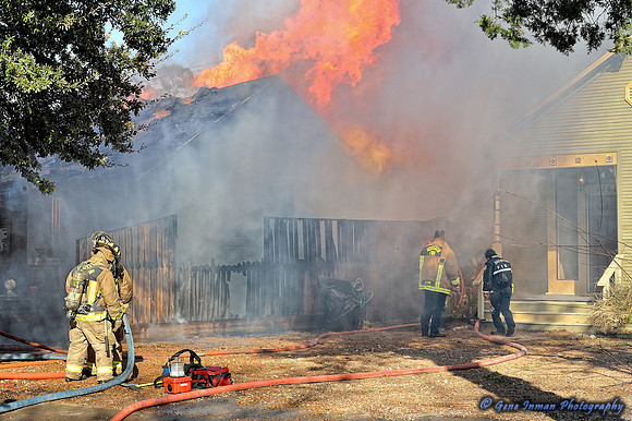 GPI_6303.NEF - Fire at Yale Street & 15th Street,