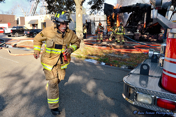 GPI_6371.NEF - Fire at Yale Street & 15th Street,